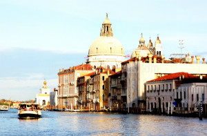 Crossing Venice 001